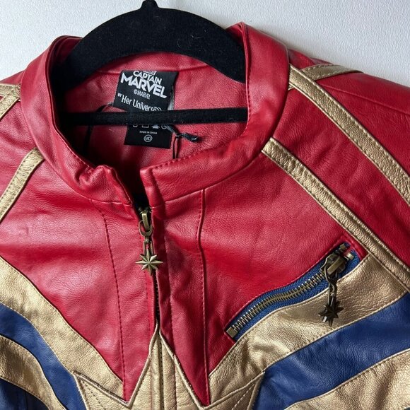 Her universe captain marvel zip up jacket women’s medium - Picture 3 of 9